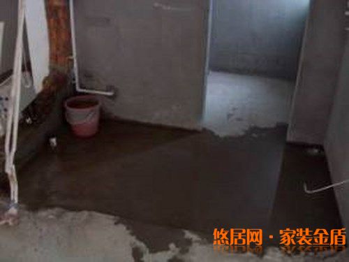 地面出現(xiàn)漏水現(xiàn)象應(yīng)該怎么處理？
